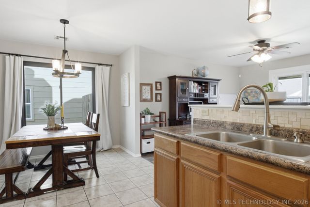 20301 E 44th Street S, Broken Arrow, OK 74014