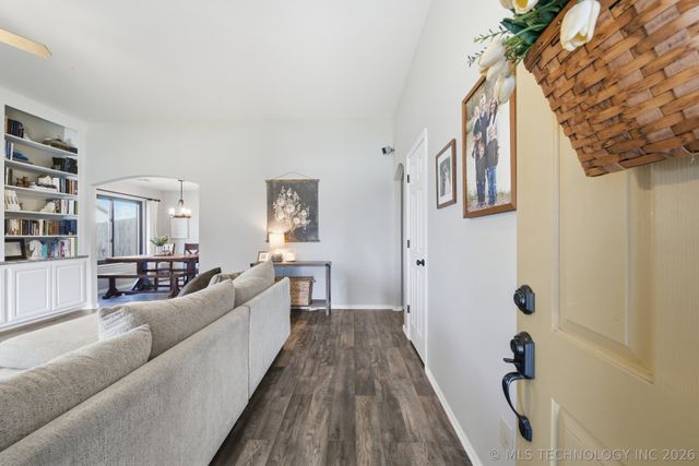 20301 E 44th Street S, Broken Arrow, OK 74014