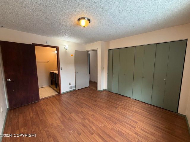 561 Izembek Circle, Anchorage, AK 99508