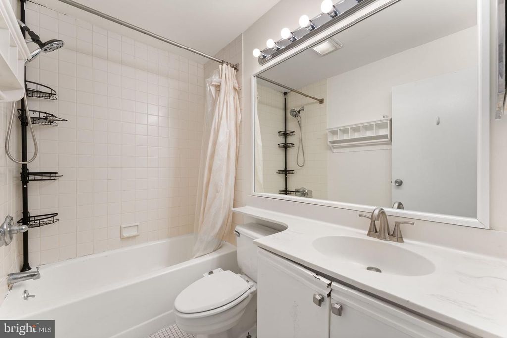 1601 SPRING GARDEN ST #M108, Philadelphia, PA 19130 — photo 5