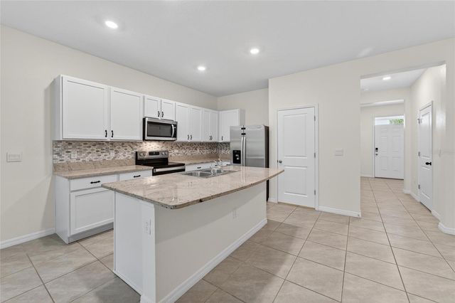 5068 CAPTAIN DAVIS DRIVE, Wimauma, FL 33598