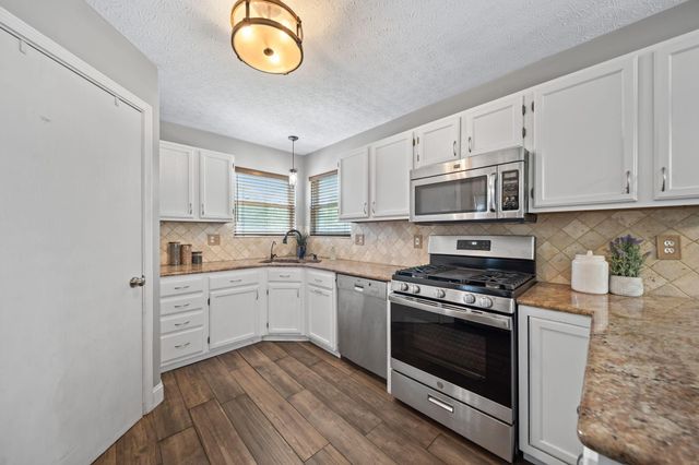 9021 Ellersly Drive, Lewis Center, OH 43035