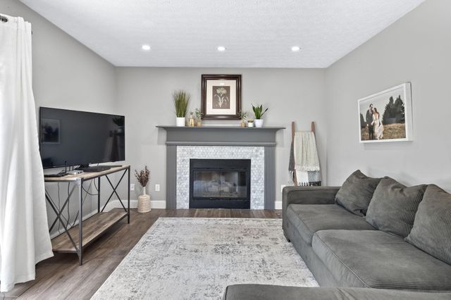 9021 Ellersly Drive, Lewis Center, OH 43035