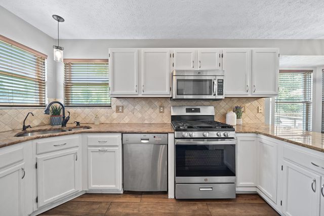 9021 Ellersly Drive, Lewis Center, OH 43035