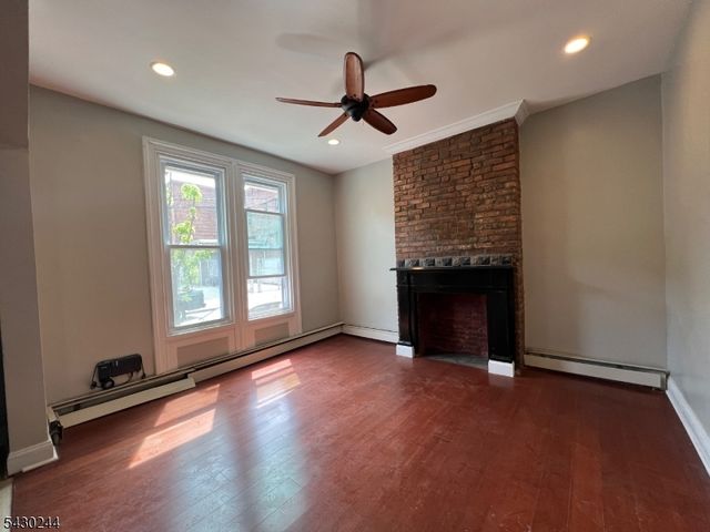 17 8Th Ave, Newark City, NJ 07104