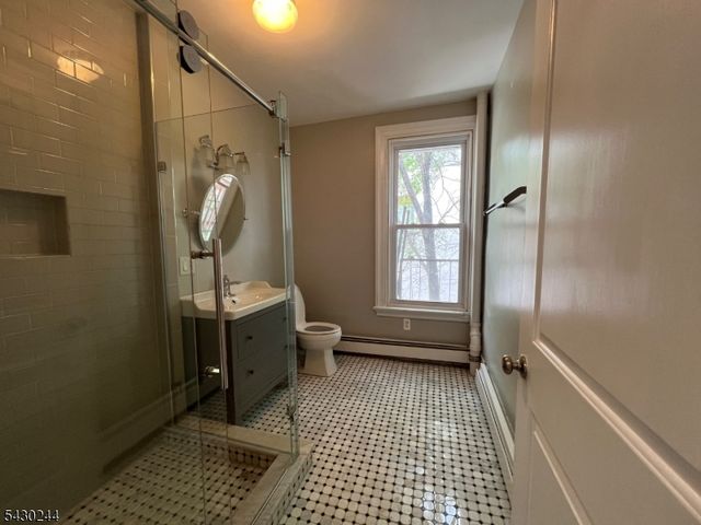 17 8Th Ave, Newark City, NJ 07104