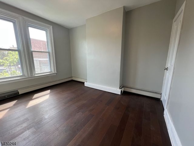 17 8Th Ave, Newark City, NJ 07104