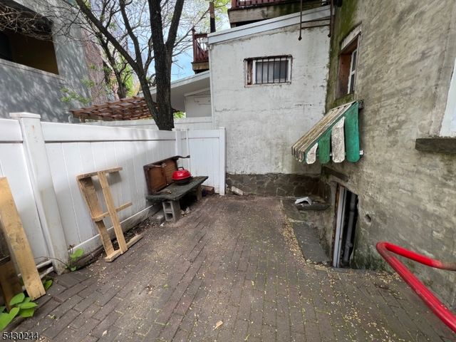17 8Th Ave, Newark City, NJ 07104