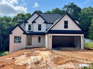 4205 9th Street None NE 21, Hickory, NC 28601