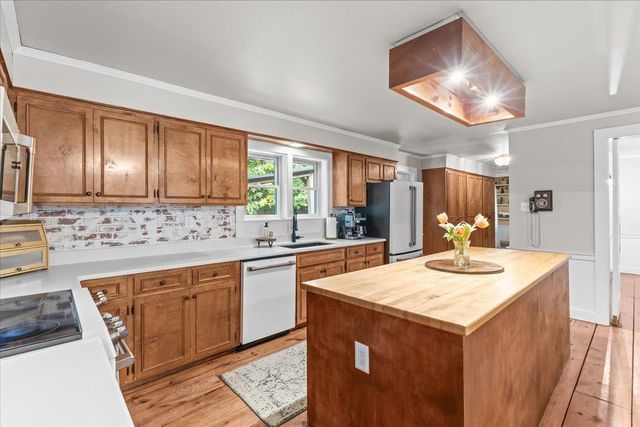 182 Steeple View Drive, Georgia, VT 05468