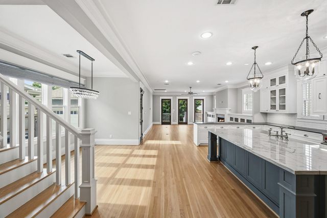723 E 7th Street, Houston, TX 77007