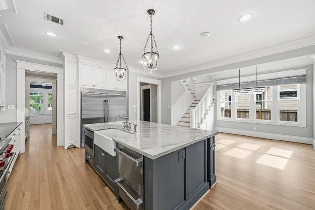 723 E 7th Street, Houston, TX 77007