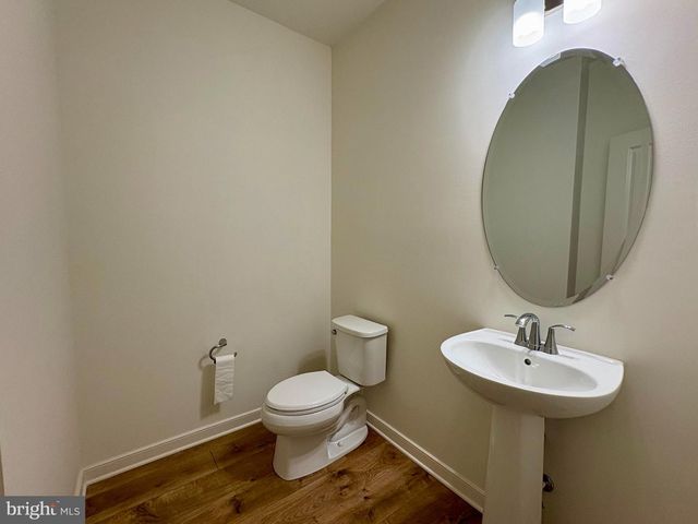 45948 SWALLOW TER, Sterling, VA 20165