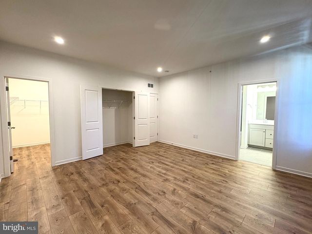 45948 SWALLOW TER, Sterling, VA 20165