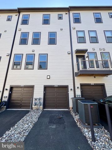 45948 SWALLOW TER, Sterling, VA 20165