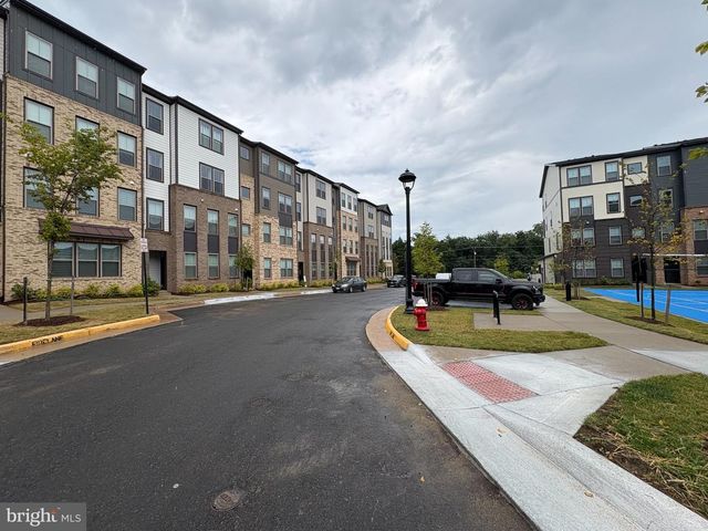 45948 SWALLOW TER, Sterling, VA 20165