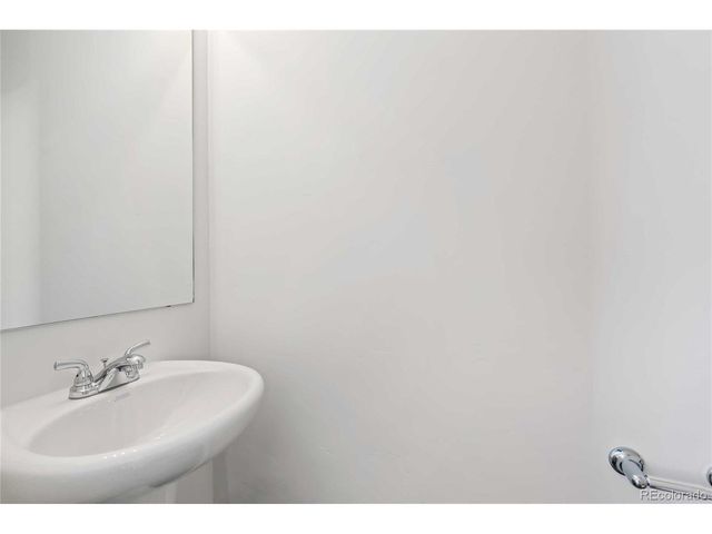 10001 Revere Ct, Commerce City, CO 80022