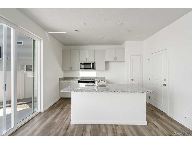 10001 Revere Ct, Commerce City, CO 80022