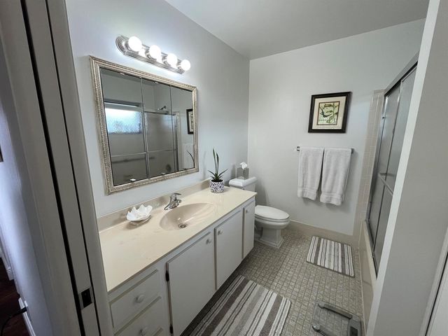 2638 Gately Drive E 112, West Palm Beach, FL 33415