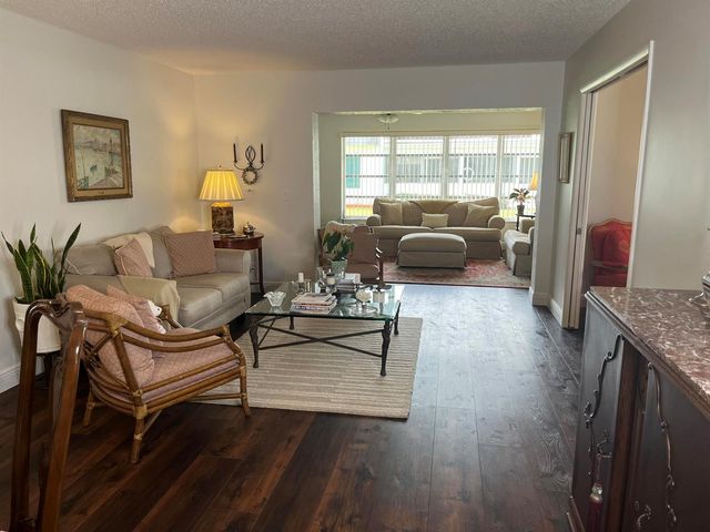 2638 Gately Drive E 112, West Palm Beach, FL 33415