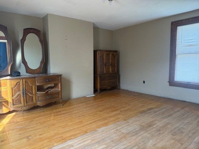 211 S Allen Ave, Donora, PA 15033