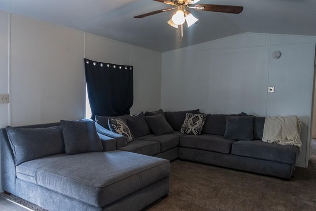 900 E Rankin Road 30, Tulare, CA 93274