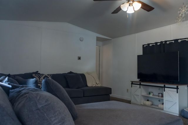 900 E Rankin Road 30, Tulare, CA 93274