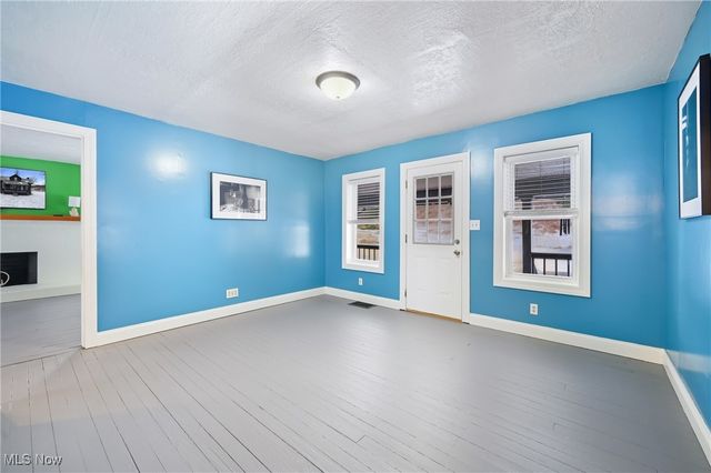 1032 Hartwood Road NW, Magnolia, OH 44643