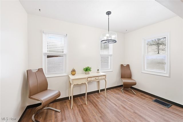 1032 Hartwood Road NW, Magnolia, OH 44643