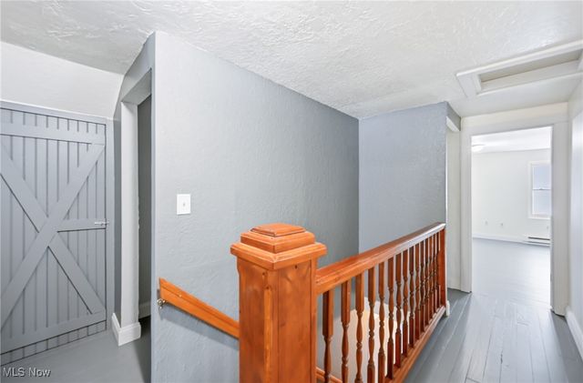 1032 Hartwood Road NW, Magnolia, OH 44643