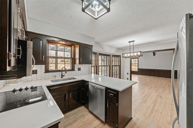 13408 W 78TH Terrace, Lenexa, KS 66216