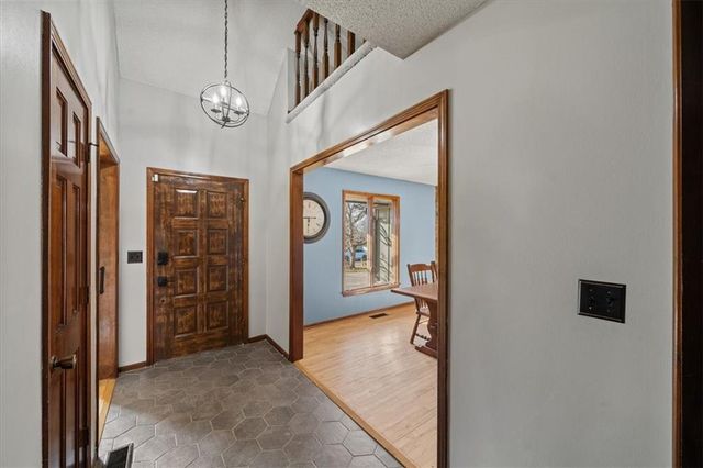 13408 W 78TH Terrace, Lenexa, KS 66216