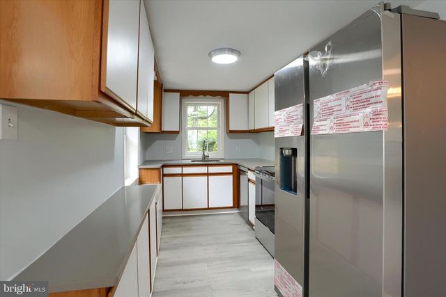 5008 ERBS BRIDGE RD, Mechanicsburg, PA 17050