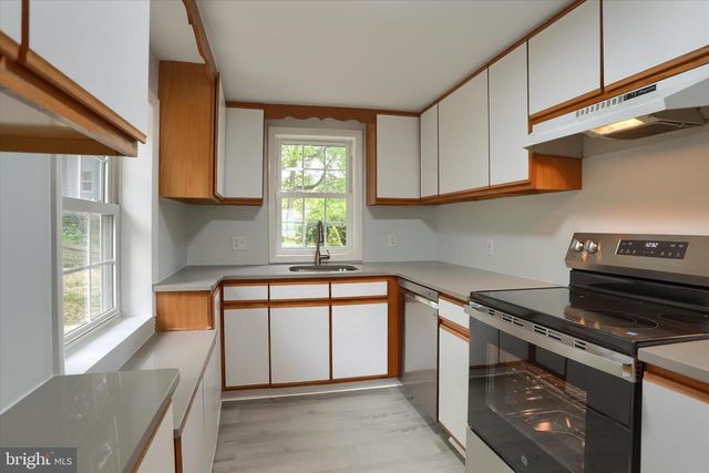 5008 ERBS BRIDGE RD, Mechanicsburg, PA 17050