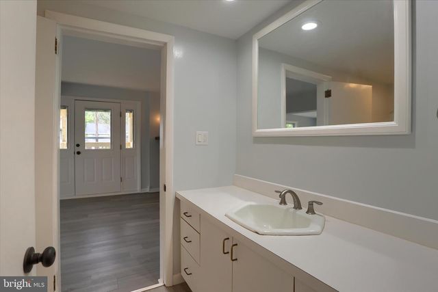 5008 ERBS BRIDGE RD, Mechanicsburg, PA 17050