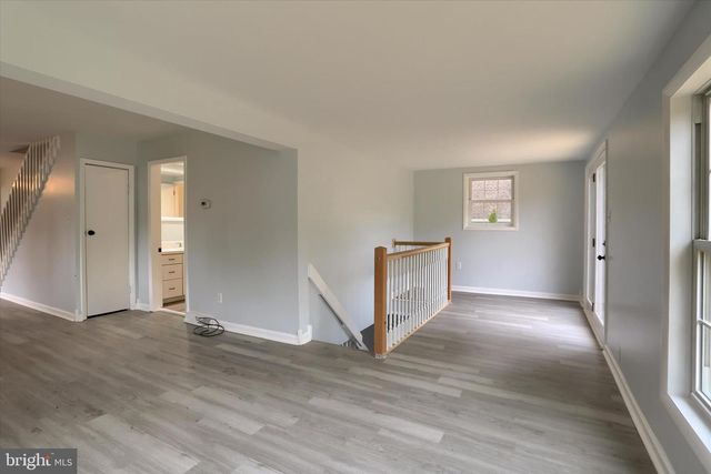 5008 ERBS BRIDGE RD, Mechanicsburg, PA 17050
