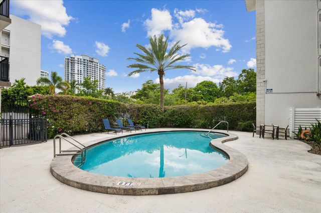 924 SE 2nd Street 36, Fort Lauderdale, FL 33301