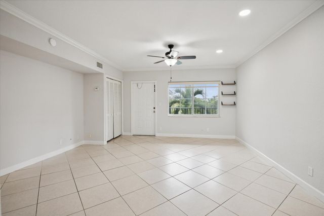 924 SE 2nd Street 36, Fort Lauderdale, FL 33301