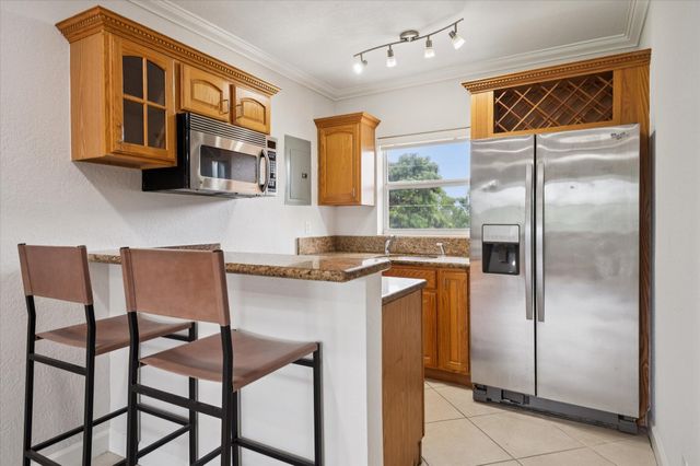 924 SE 2nd Street 36, Fort Lauderdale, FL 33301