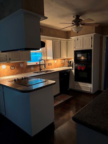 12115 Fawnview Drive, Houston, TX 77070