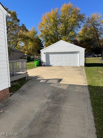 1256 Lander Road, Mayfield Heights, OH 44124