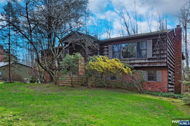 384 Blanch Avenue, Closter, NJ 07624