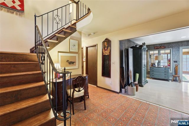 384 Blanch Avenue, Closter, NJ 07624