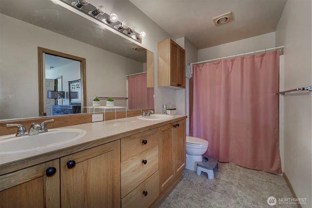 1299 NW Amanda Loop, Silverdale, WA 98383
