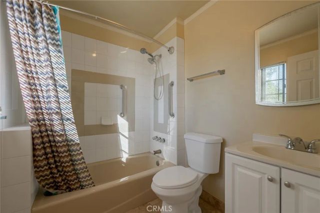 2240 Foothill Boulevard, Santa Ana, CA 92705