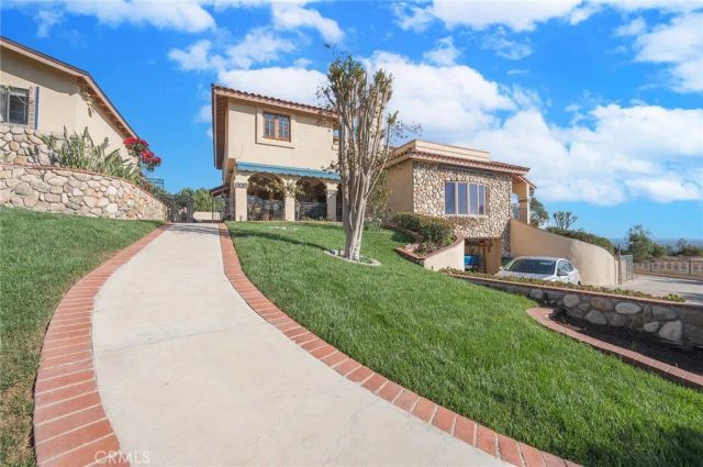 2240 Foothill Boulevard, Santa Ana, CA 92705