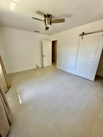 814 S Lake Drive, Lantana, FL 33462