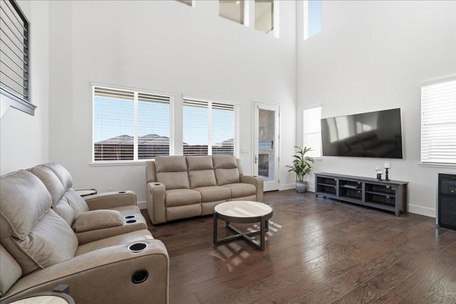 4736 Holliday Ln, El Dorado Hills, CA 95762