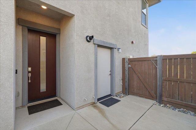 4736 Holliday Ln, El Dorado Hills, CA 95762