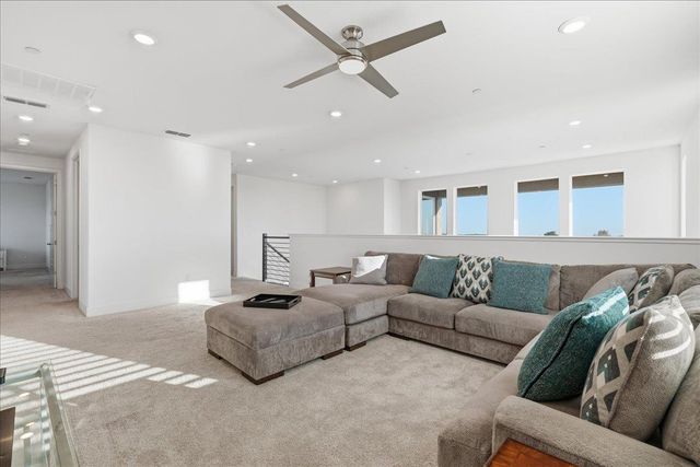 4736 Holliday Ln, El Dorado Hills, CA 95762